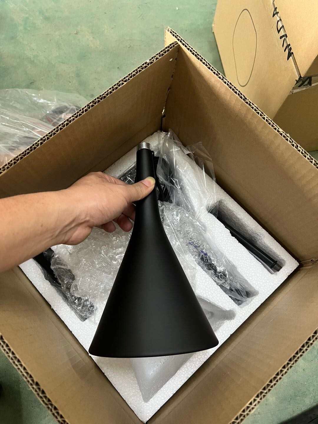 Lantern Sleek Wall Lamp