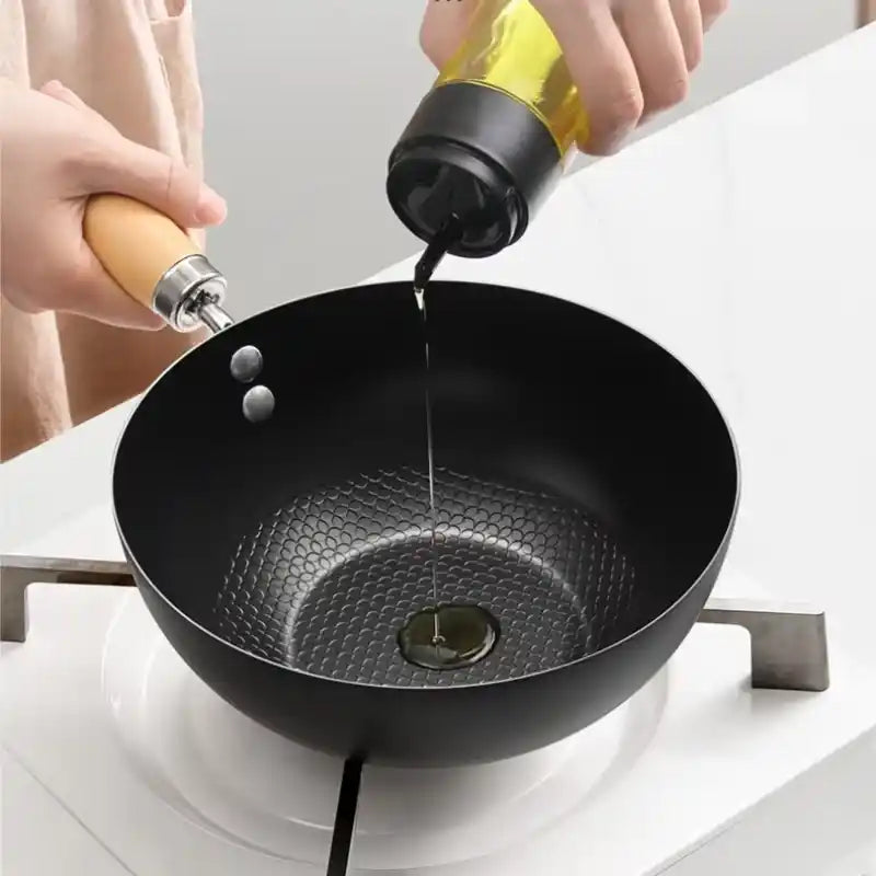 Zynella 20/24cm Non-Stick Cast Iron Wok – Small Household Frying Pan