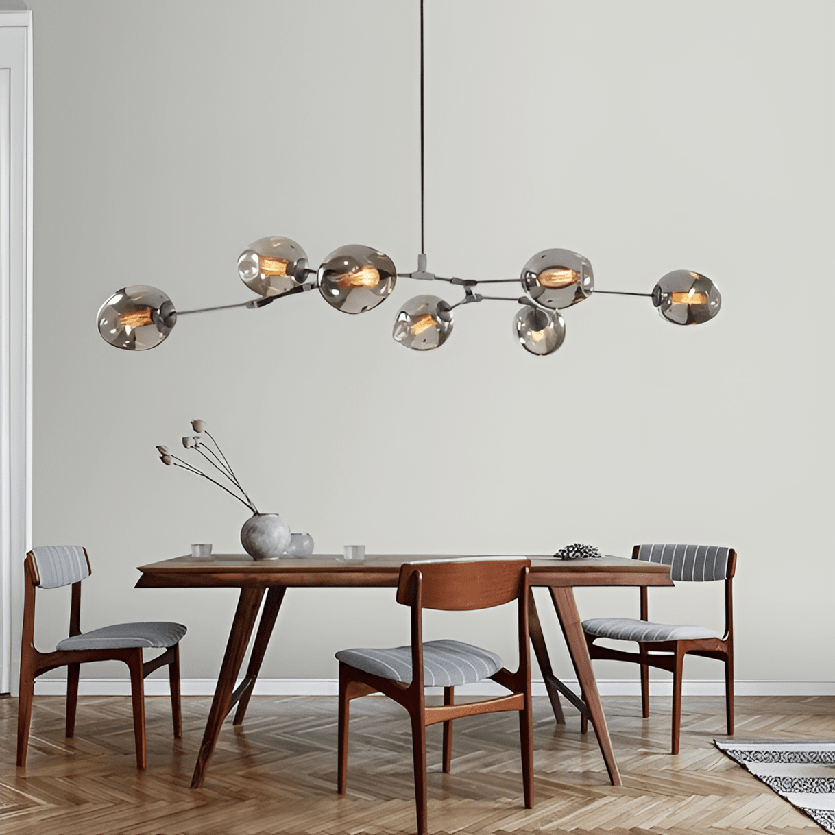 Customisable Derrick Modern Chandelier